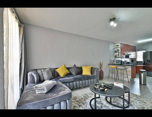 2 BEDROOM APARTMENT FOR SALE IN BRACKENDOWNS